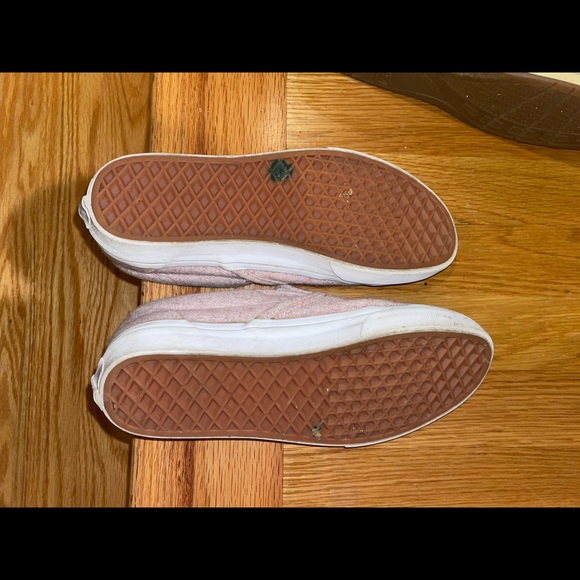 Vans - Picture 2 of 3